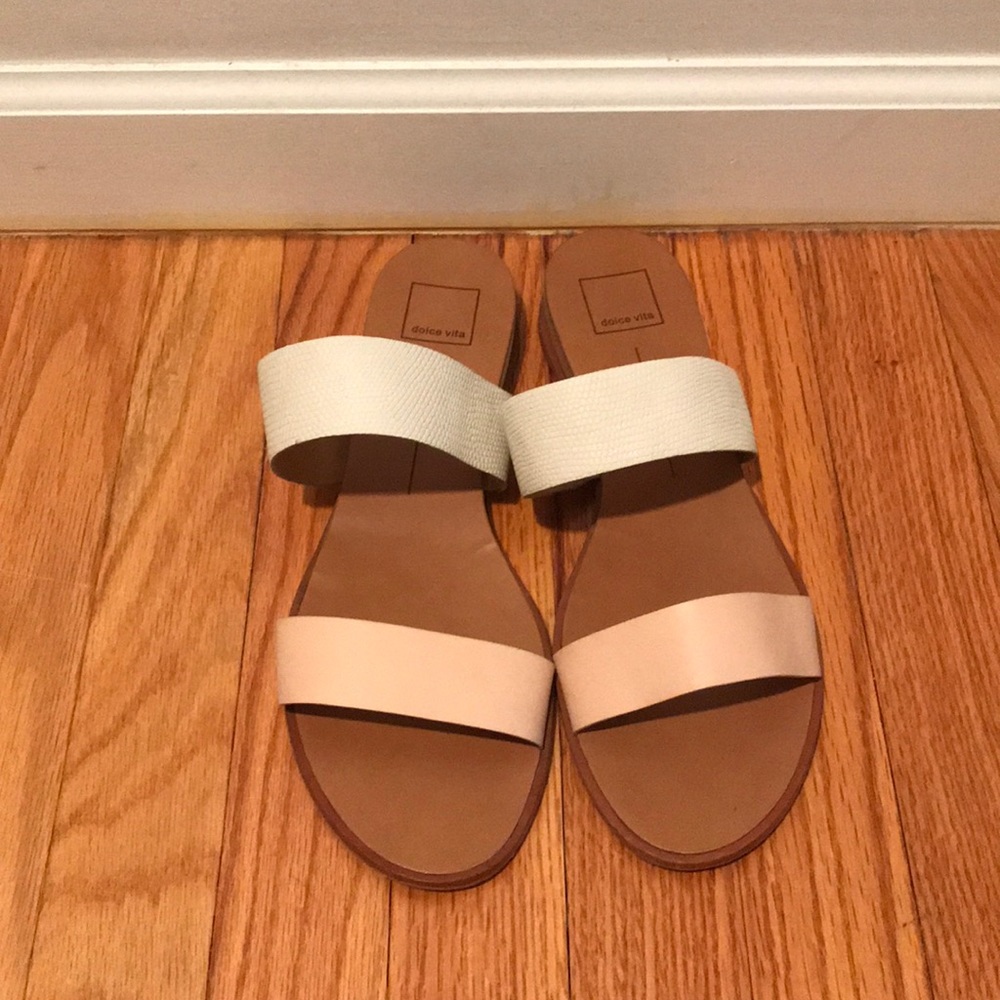 Dolce vita sandals